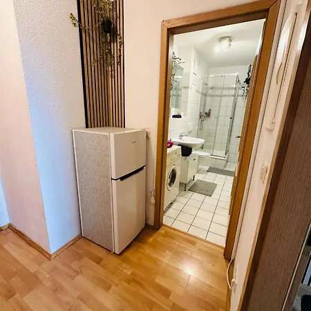 Gemuetliche Dachgeschosswohnung -waldstrassenviertel 아파트 라이프치히